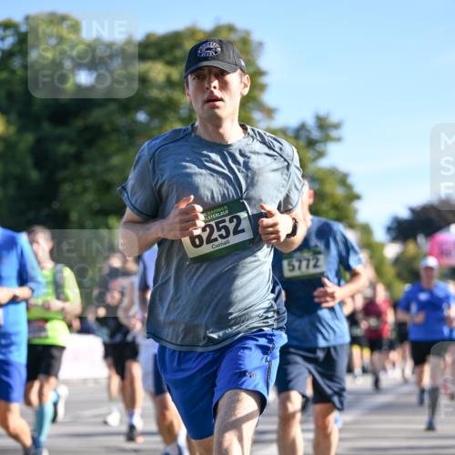 07.09.2025 - BARMER Alsterlauf Dr. Thomas Lammeyer http://msf.ph/oto/8708612 07.09.2025 09:31:16 Laufen 6, 6252, 5772 meine-sportfotos.de