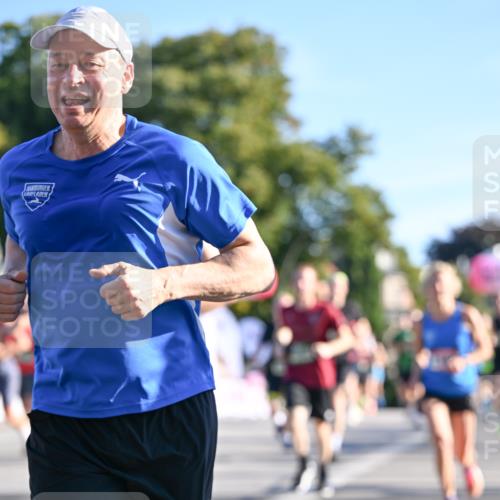 07.09.2025 - BARMER Alsterlauf Dr. Thomas Lammeyer http://msf.ph/oto/8708635 07.09.2025 09:31:20 Laufen  meine-sportfotos.de