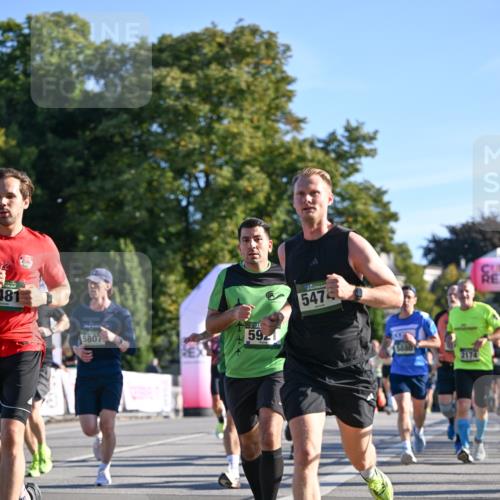 07.09.2025 - BARMER Alsterlauf Dr. Thomas Lammeyer http://msf.ph/oto/8708655 07.09.2025 09:31:24 Laufen 481, 5807, 59, 547, 5880 meine-sportfotos.de