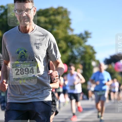07.09.2025 - BARMER Alsterlauf Dr. Thomas Lammeyer http://msf.ph/oto/8708829 07.09.2025 09:31:54 Laufen 36, 2894, 36, 10 meine-sportfotos.de