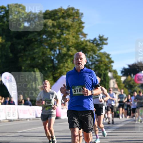 07.09.2025 - BARMER Alsterlauf Dr. Thomas Lammeyer http://msf.ph/oto/8708903 07.09.2025 09:32:06 Laufen 5701, 5702 meine-sportfotos.de