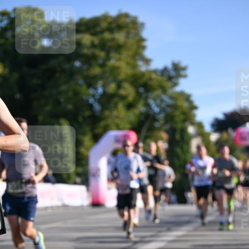 07.09.2025 - BARMER Alsterlauf Dr. Thomas Lammeyer http://msf.ph/oto/8708922 07.09.2025 09:32:09 Laufen  meine-sportfotos.de