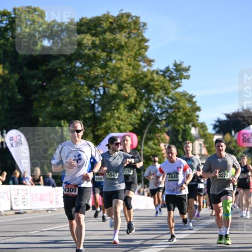 07.09.2025 - BARMER Alsterlauf Dr. Thomas Lammeyer http://msf.ph/oto/8708929 07.09.2025 09:32:10 Laufen 4300, 2776, 5543, 4848, 4275, 6456 meine-sportfotos.de