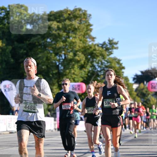 07.09.2025 - BARMER Alsterlauf Dr. Thomas Lammeyer http://msf.ph/oto/8708961 07.09.2025 09:32:15 Laufen 4488, 2272, 5456, 5969 meine-sportfotos.de