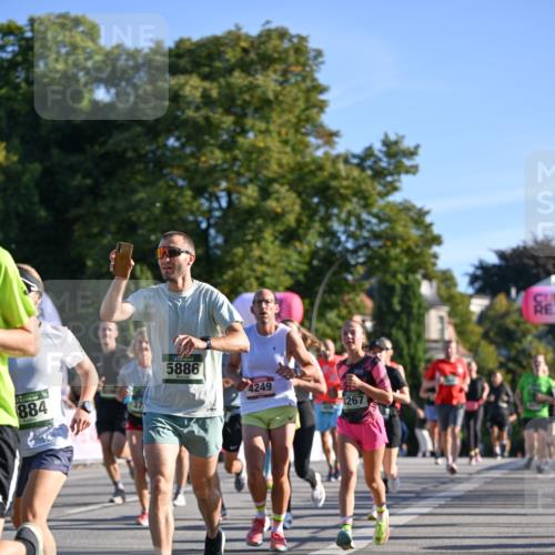07.09.2025 - BARMER Alsterlauf Dr. Thomas Lammeyer http://msf.ph/oto/8708984 07.09.2025 09:32:18 Laufen 5886, 4249, 884, 1267 meine-sportfotos.de