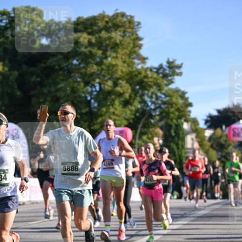07.09.2025 - BARMER Alsterlauf Dr. Thomas Lammeyer http://msf.ph/oto/8708985 07.09.2025 09:32:18 Laufen 84, 5886, 4249 meine-sportfotos.de