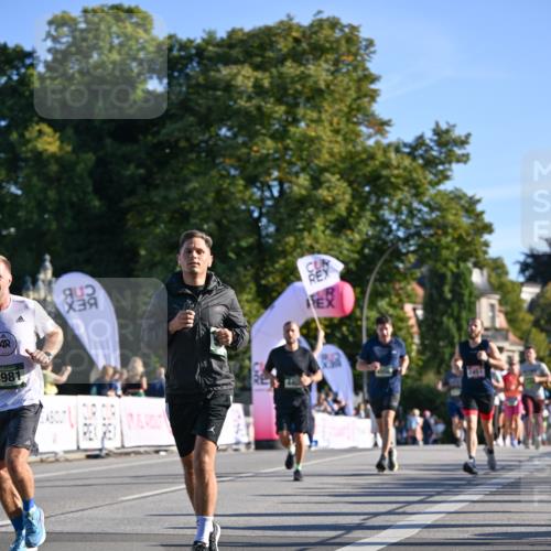 07.09.2025 - BARMER Alsterlauf Dr. Thomas Lammeyer http://msf.ph/oto/8709035 07.09.2025 09:32:28 Laufen 1981, 2451 meine-sportfotos.de