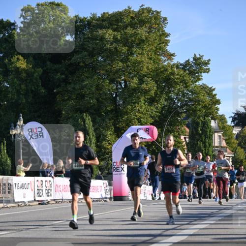 07.09.2025 - BARMER Alsterlauf Dr. Thomas Lammeyer http://msf.ph/oto/8709044 07.09.2025 09:32:30 Laufen 4460, 2451, 8174, 2419, 5050, 444 meine-sportfotos.de