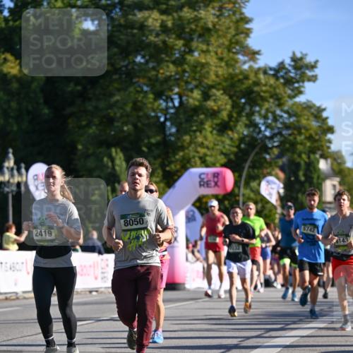 07.09.2025 - BARMER Alsterlauf Dr. Thomas Lammeyer http://msf.ph/oto/8709067 07.09.2025 09:32:35 Laufen 2419, 2510, 8050, 10, 5742 meine-sportfotos.de