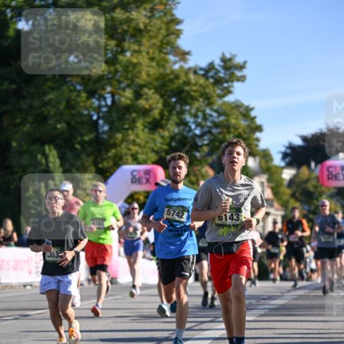 07.09.2025 - BARMER Alsterlauf Dr. Thomas Lammeyer http://msf.ph/oto/8709070 07.09.2025 09:32:38 Laufen 5742, 6143 meine-sportfotos.de