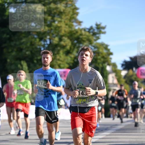 07.09.2025 - BARMER Alsterlauf Dr. Thomas Lammeyer http://msf.ph/oto/8709074 07.09.2025 09:32:39 Laufen 5742, 36, 143 meine-sportfotos.de