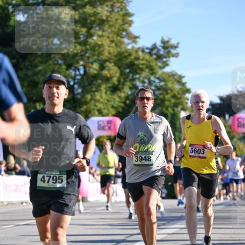 07.09.2025 - BARMER Alsterlauf Dr. Thomas Lammeyer http://msf.ph/oto/8709123 07.09.2025 09:32:46 Laufen 4795, 3948, 5603 meine-sportfotos.de