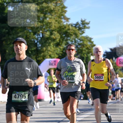 07.09.2025 - BARMER Alsterlauf Dr. Thomas Lammeyer http://msf.ph/oto/8709124 07.09.2025 09:32:46 Laufen 4795, 3948, 5603 meine-sportfotos.de
