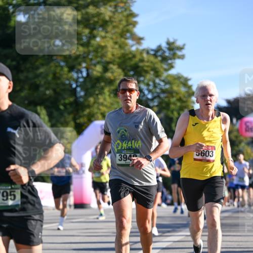 07.09.2025 - BARMER Alsterlauf Dr. Thomas Lammeyer http://msf.ph/oto/8709126 07.09.2025 09:32:47 Laufen 95, 19, 3949, 5603 meine-sportfotos.de