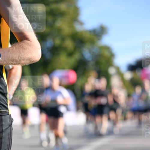 07.09.2025 - BARMER Alsterlauf Dr. Thomas Lammeyer http://msf.ph/oto/8709136 07.09.2025 09:32:48 Laufen 64 meine-sportfotos.de