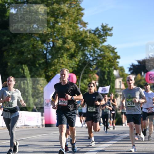 07.09.2025 - BARMER Alsterlauf Dr. Thomas Lammeyer http://msf.ph/oto/8709147 07.09.2025 09:32:50 Laufen 2896, 8095, 3589, 4257, 3725, 54 meine-sportfotos.de