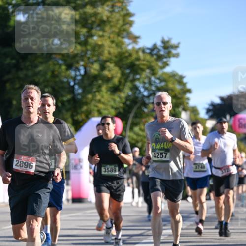 07.09.2025 - BARMER Alsterlauf Dr. Thomas Lammeyer http://msf.ph/oto/8709155 07.09.2025 09:32:52 Laufen 2896, 3589, 4257, 3744, 3725 meine-sportfotos.de