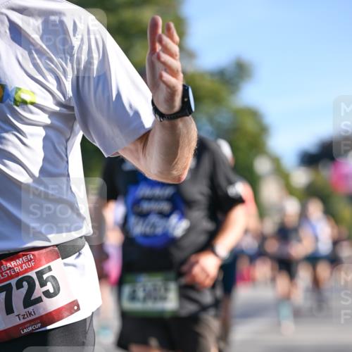 07.09.2025 - BARMER Alsterlauf Dr. Thomas Lammeyer http://msf.ph/oto/8709178 07.09.2025 09:32:56 Laufen 725 meine-sportfotos.de