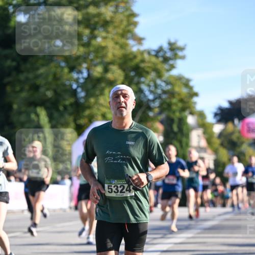 07.09.2025 - BARMER Alsterlauf Dr. Thomas Lammeyer http://msf.ph/oto/8709255 07.09.2025 09:33:08 Laufen 36, 5324 meine-sportfotos.de