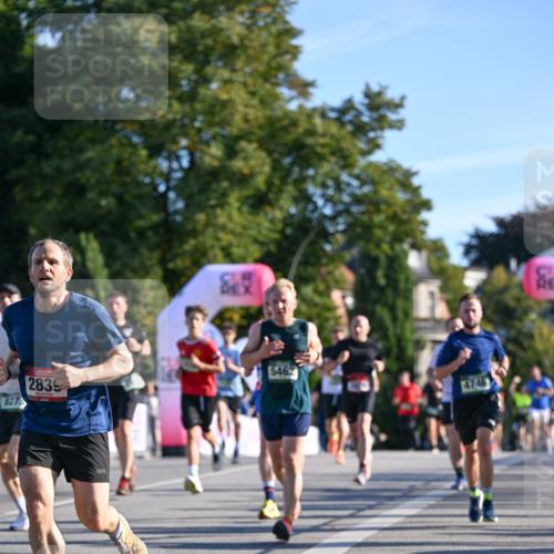 07.09.2025 - BARMER Alsterlauf Dr. Thomas Lammeyer http://msf.ph/oto/8709274 07.09.2025 09:33:11 Laufen 2839, 5462, 4746 meine-sportfotos.de