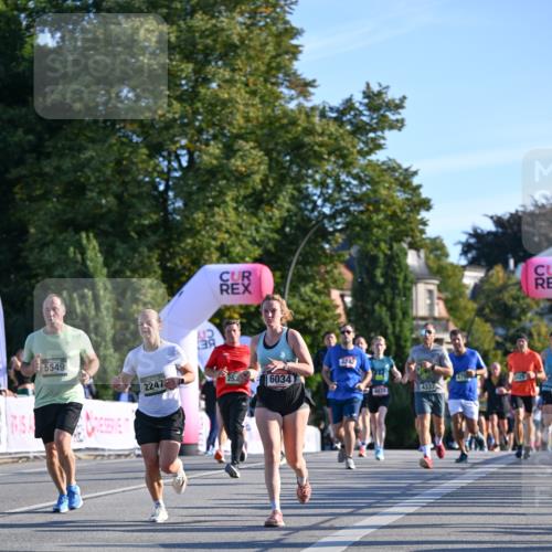 07.09.2025 - BARMER Alsterlauf Dr. Thomas Lammeyer http://msf.ph/oto/8709311 07.09.2025 09:33:17 Laufen 5549, 2247, 6034, 3242, 4337, 554, 14253 meine-sportfotos.de