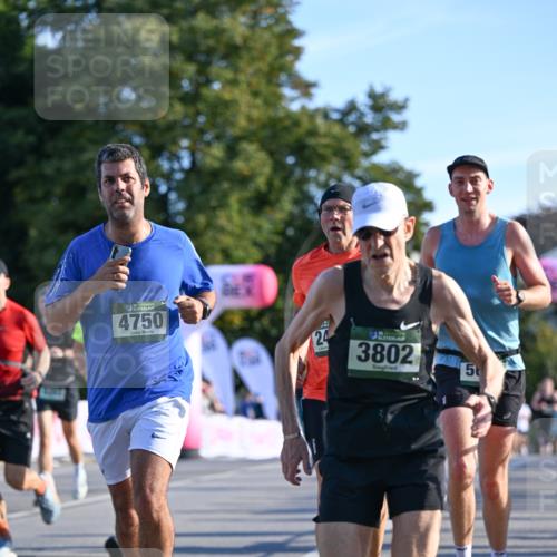 07.09.2025 - BARMER Alsterlauf Dr. Thomas Lammeyer http://msf.ph/oto/8709359 07.09.2025 09:33:25 Laufen 4750, 24, 3802, 5 meine-sportfotos.de