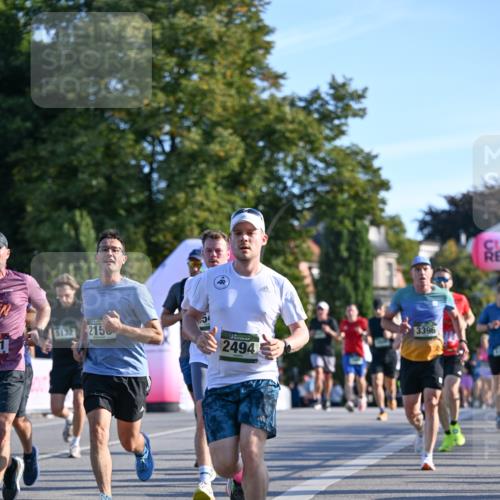 07.09.2025 - BARMER Alsterlauf Dr. Thomas Lammeyer http://msf.ph/oto/8709395 07.09.2025 09:33:32 Laufen 5132, 2150, 2494, 3396 meine-sportfotos.de