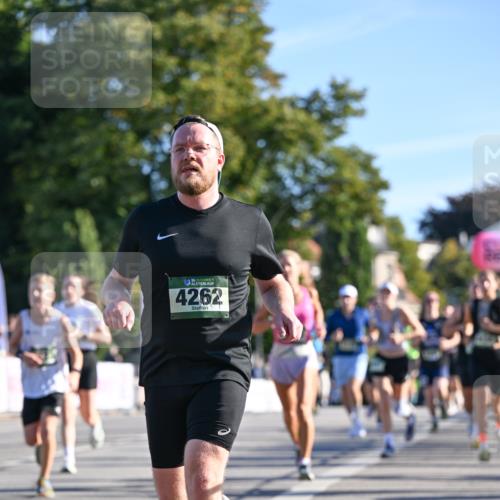 07.09.2025 - BARMER Alsterlauf Dr. Thomas Lammeyer http://msf.ph/oto/8709453 07.09.2025 09:33:41 Laufen 36, 4262 meine-sportfotos.de