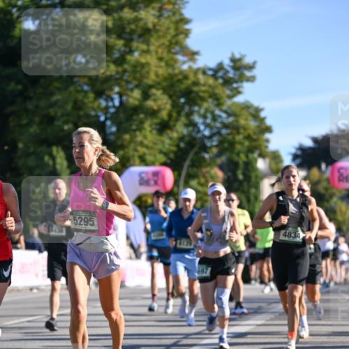 07.09.2025 - BARMER Alsterlauf Dr. Thomas Lammeyer http://msf.ph/oto/8709465 07.09.2025 09:33:43 Laufen 5295, 4834 meine-sportfotos.de