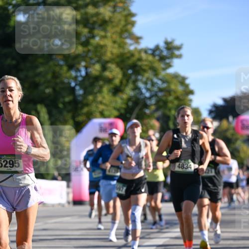 07.09.2025 - BARMER Alsterlauf Dr. Thomas Lammeyer http://msf.ph/oto/8709468 07.09.2025 09:33:44 Laufen 36, 5295, 147, 4834 meine-sportfotos.de