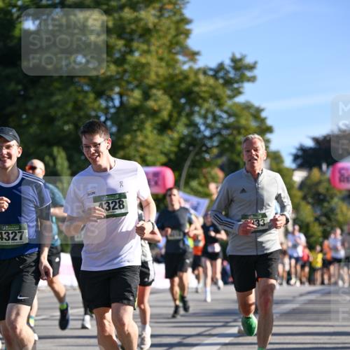 07.09.2025 - BARMER Alsterlauf Dr. Thomas Lammeyer http://msf.ph/oto/8709511 07.09.2025 09:33:52 Laufen 4327, 4328, 233 meine-sportfotos.de