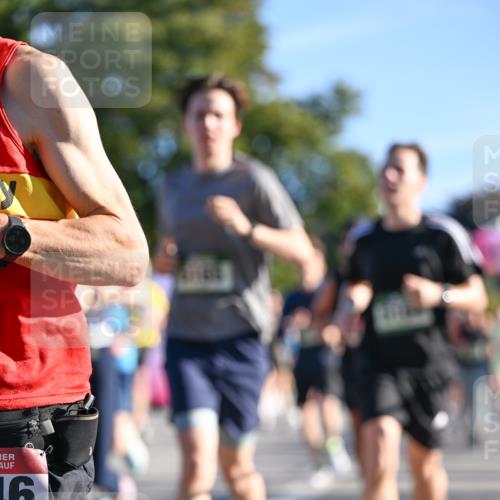 07.09.2025 - BARMER Alsterlauf Dr. Thomas Lammeyer http://msf.ph/oto/8709588 07.09.2025 09:34:06 Laufen 16 meine-sportfotos.de