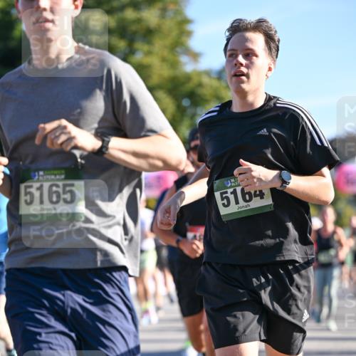 07.09.2025 - BARMER Alsterlauf Dr. Thomas Lammeyer http://msf.ph/oto/8709593 07.09.2025 09:34:06 Laufen 5165, 36, 1, 5164 meine-sportfotos.de