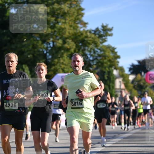 07.09.2025 - BARMER Alsterlauf Dr. Thomas Lammeyer http://msf.ph/oto/8709631 07.09.2025 09:34:14 Laufen 2, 100, 4236, 5903, 8016, 4706 meine-sportfotos.de