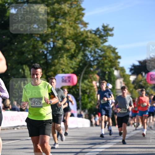 07.09.2025 - BARMER Alsterlauf Dr. Thomas Lammeyer http://msf.ph/oto/8709682 07.09.2025 09:34:22 Laufen 3925 meine-sportfotos.de