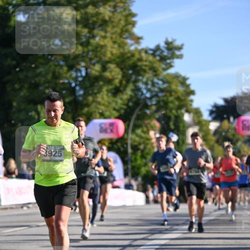 07.09.2025 - BARMER Alsterlauf Dr. Thomas Lammeyer http://msf.ph/oto/8709683 07.09.2025 09:34:22 Laufen 3925 meine-sportfotos.de