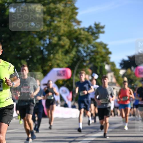 07.09.2025 - BARMER Alsterlauf Dr. Thomas Lammeyer http://msf.ph/oto/8709688 07.09.2025 09:34:23 Laufen 3705 meine-sportfotos.de