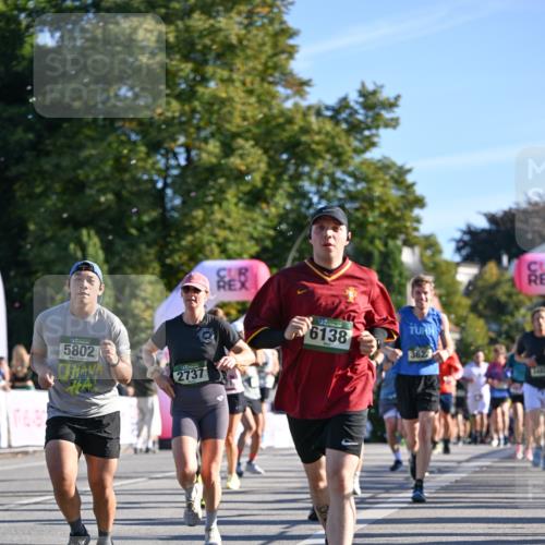 07.09.2025 - BARMER Alsterlauf Dr. Thomas Lammeyer http://msf.ph/oto/8709768 07.09.2025 09:34:36 Laufen 5802, 6138, 3622, 2737 meine-sportfotos.de