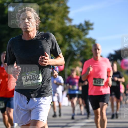 07.09.2025 - BARMER Alsterlauf Dr. Thomas Lammeyer http://msf.ph/oto/8709798 07.09.2025 09:34:43 Laufen 36, 3482 meine-sportfotos.de