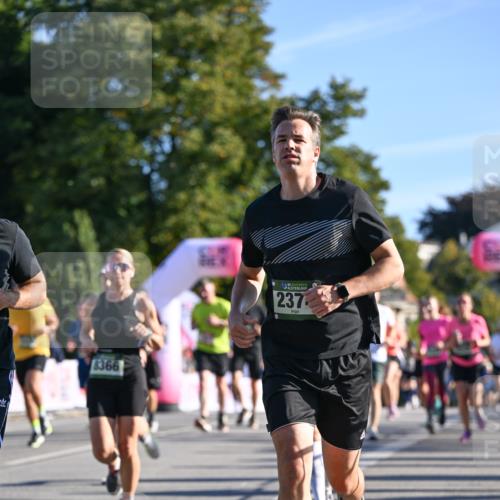 07.09.2025 - BARMER Alsterlauf Dr. Thomas Lammeyer http://msf.ph/oto/8709820 07.09.2025 09:34:46 Laufen 8366, 136, 237 meine-sportfotos.de