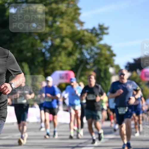 07.09.2025 - BARMER Alsterlauf Dr. Thomas Lammeyer http://msf.ph/oto/8709902 07.09.2025 09:35:05 Laufen  meine-sportfotos.de