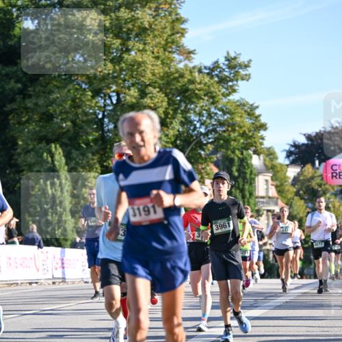 07.09.2025 - BARMER Alsterlauf Dr. Thomas Lammeyer http://msf.ph/oto/8709925 07.09.2025 09:35:08 Laufen 5463, 3191, 3961, 1251, 4672 meine-sportfotos.de