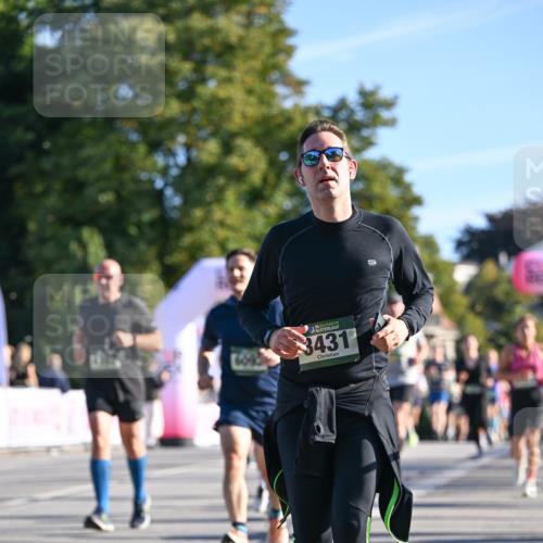 07.09.2025 - BARMER Alsterlauf Dr. Thomas Lammeyer http://msf.ph/oto/8710019 07.09.2025 09:35:24 Laufen 36, 3431 meine-sportfotos.de