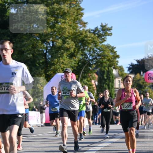 07.09.2025 - BARMER Alsterlauf Dr. Thomas Lammeyer http://msf.ph/oto/8710036 07.09.2025 09:35:26 Laufen 5722, 2188, 4857, 3559 meine-sportfotos.de