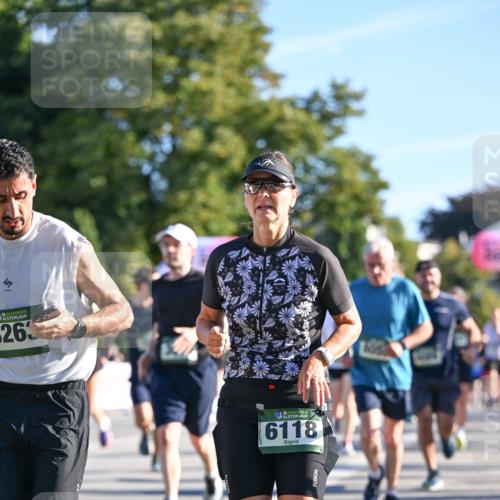 07.09.2025 - BARMER Alsterlauf Dr. Thomas Lammeyer http://msf.ph/oto/8710141 07.09.2025 09:35:43 Laufen 136, 263, 36, 6118 meine-sportfotos.de