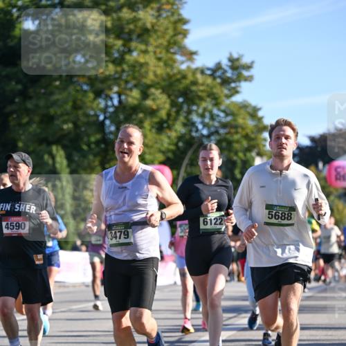 07.09.2025 - BARMER Alsterlauf Dr. Thomas Lammeyer http://msf.ph/oto/8710198 07.09.2025 09:35:53 Laufen 4590, 3479, 6122, 5688 meine-sportfotos.de