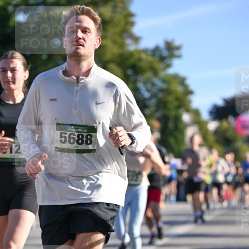 07.09.2025 - BARMER Alsterlauf Dr. Thomas Lammeyer http://msf.ph/oto/8710208 07.09.2025 09:35:54 Laufen 512, 36, 5688, 54 meine-sportfotos.de