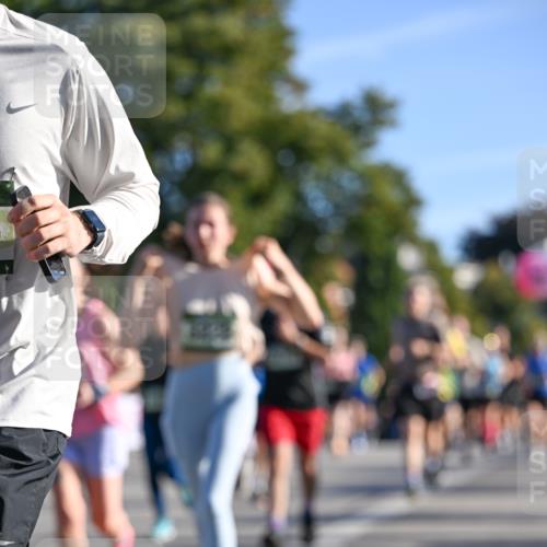 07.09.2025 - BARMER Alsterlauf Dr. Thomas Lammeyer http://msf.ph/oto/8710212 07.09.2025 09:35:55 Laufen  meine-sportfotos.de