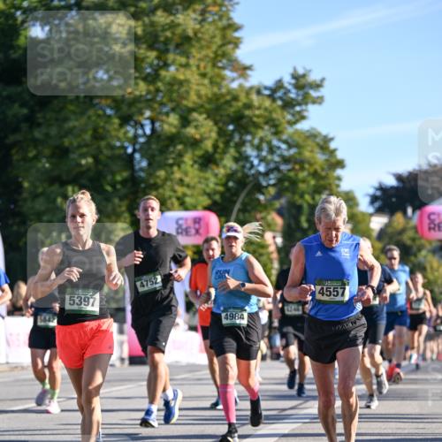 07.09.2025 - BARMER Alsterlauf Dr. Thomas Lammeyer http://msf.ph/oto/8710257 07.09.2025 09:36:01 Laufen 5397, 4752, 4557, 12, 46, 4984 meine-sportfotos.de