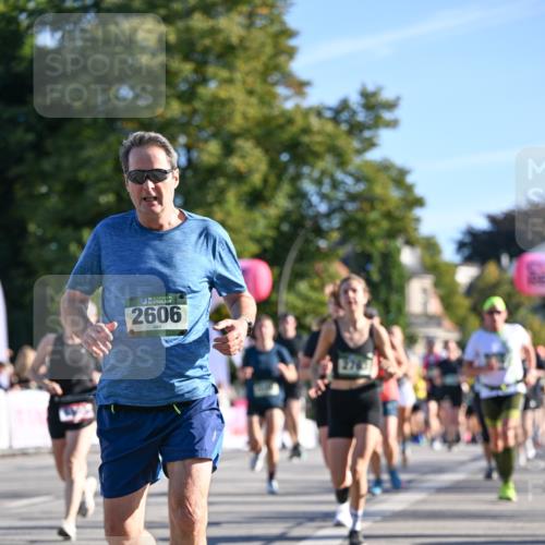 07.09.2025 - BARMER Alsterlauf Dr. Thomas Lammeyer http://msf.ph/oto/8710288 07.09.2025 09:36:07 Laufen 2606 meine-sportfotos.de